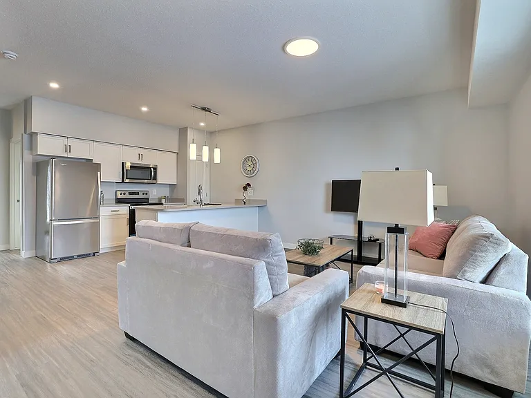 5111 E Primrose Green Dr — Photo 8