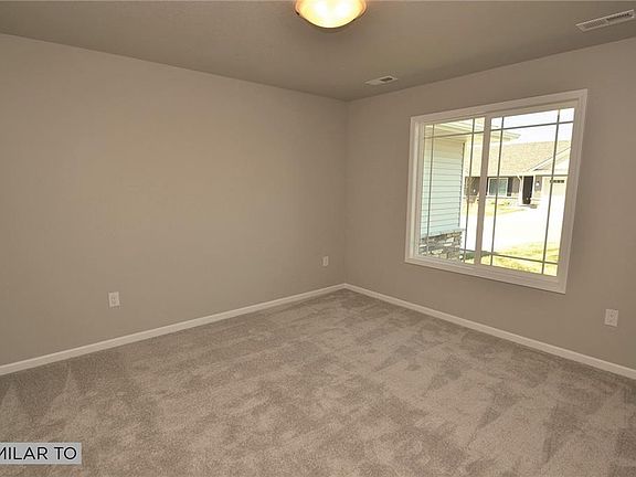 3rd image of 5523 NE Briarwood Dr