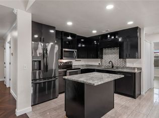 207 E Post Rd, Rogers, AR 72758