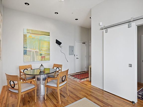 3rd image of 3180 Mathieson Dr NE Unit 1206