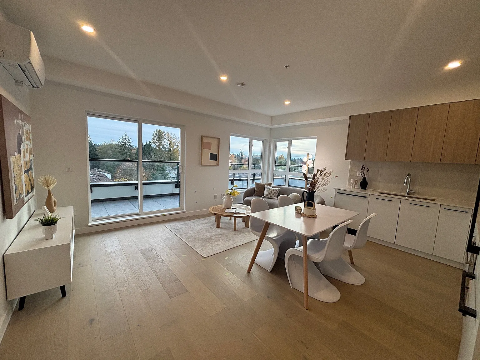 1 bed, 630 sqft, $1,900 — Photo 2
