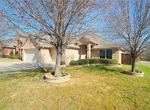 2nd image of 108 Shasta Dr