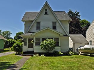 283 Renouf Dr, Gates, NY 14624