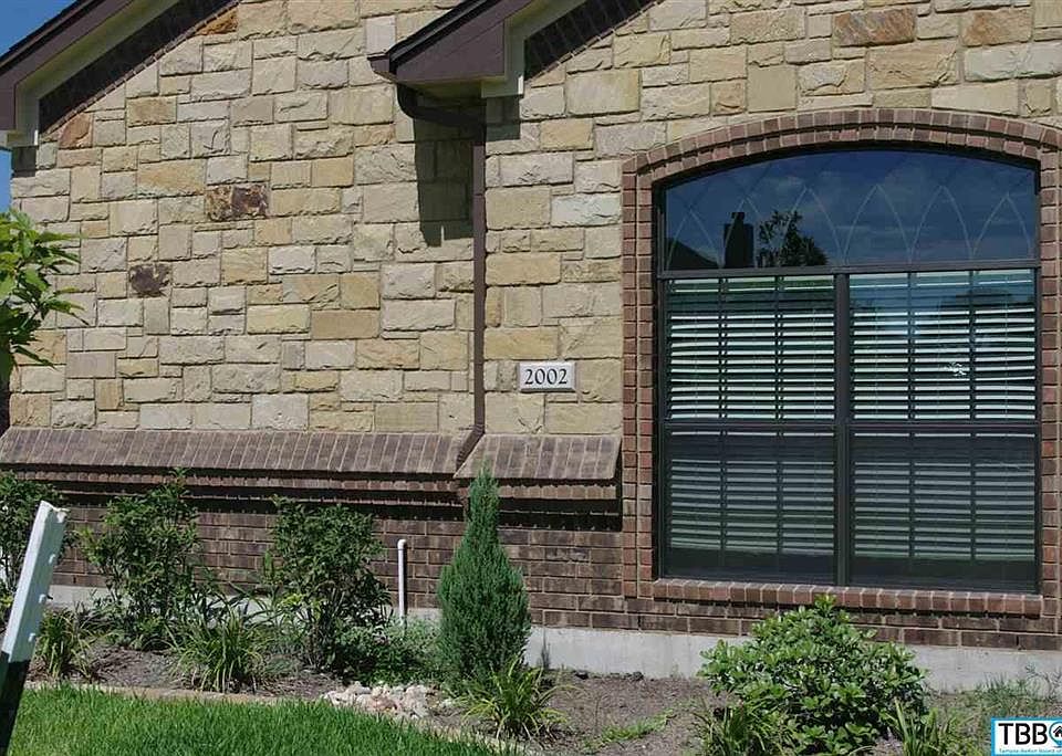 1st image of 2002 Cork Oak Dr