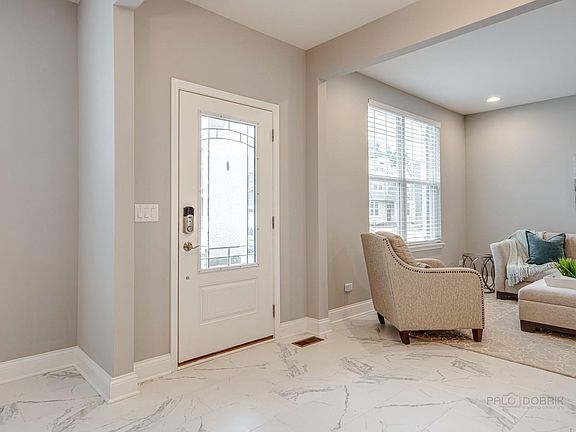3rd image of 523 Council Cir