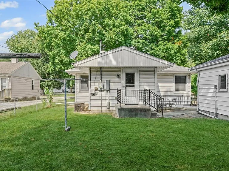 101 W Cypress St — Photo 25