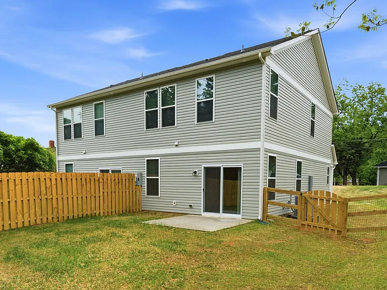 645 Brookwood St #A — Photo 23