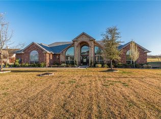 104 Whispering Winds Dr, Gunter, TX 75058