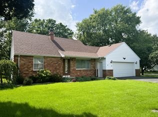 501 S 1st St, Fisher, IL 61843