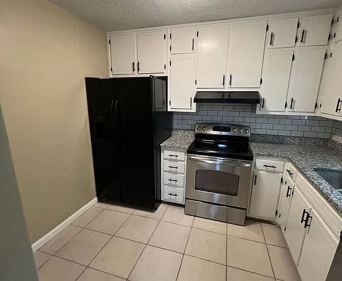 5333 Bishops Cir — Photo 5