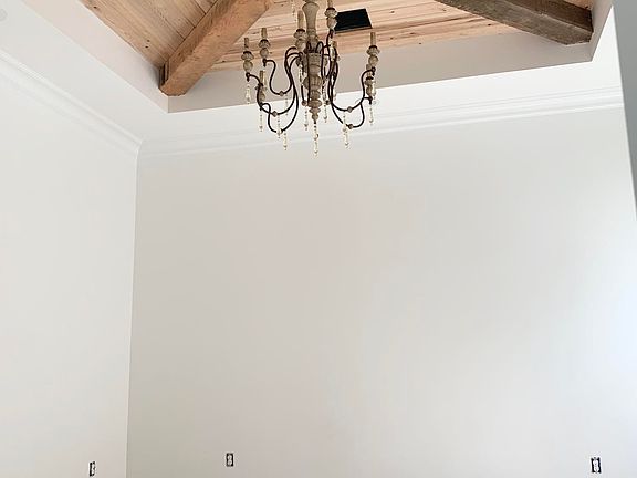 4th image of 213 Lambton Dr