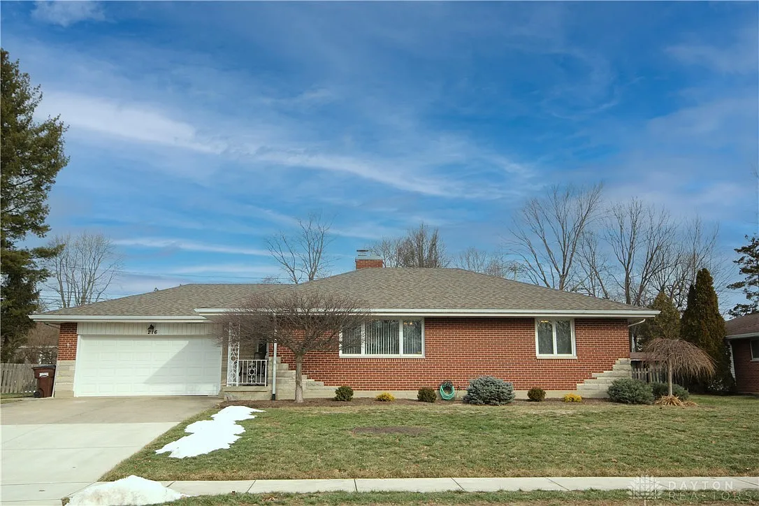 216 Summit St photo 1