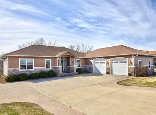 15286 NE 42nd St, Cambridge, IA 50046