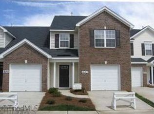 402 Hidden Brook Ln, Greensboro, NC 27405