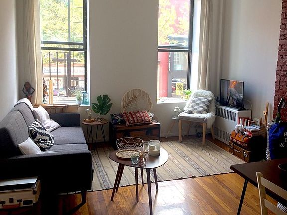 2nd image of 108 7th Ave APT 3