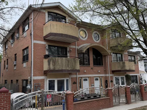 160-02 Normal Road, Jamaica Hills, NY 11432