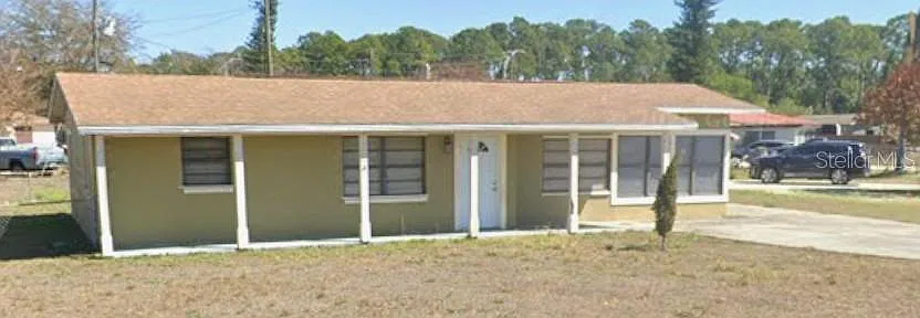 2 bed, 1.0 bath, 916 sqft, $1,350 — Photo 1