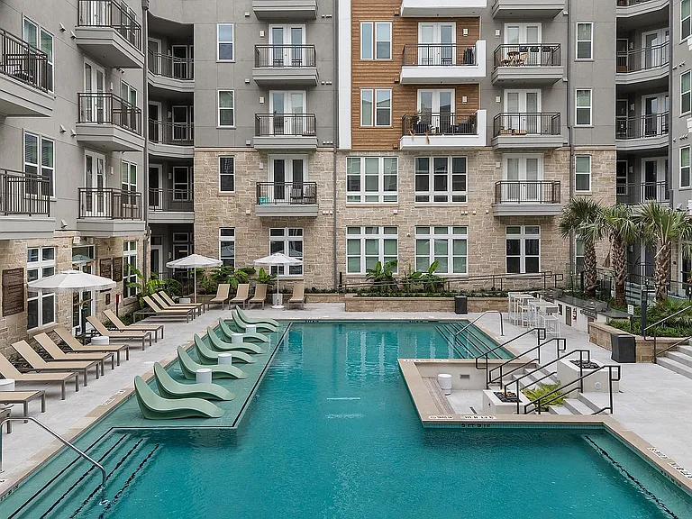 The Mercury Luxury Pool