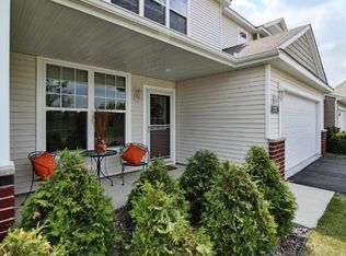 1575 Sumac Cir, Carver, MN 55315