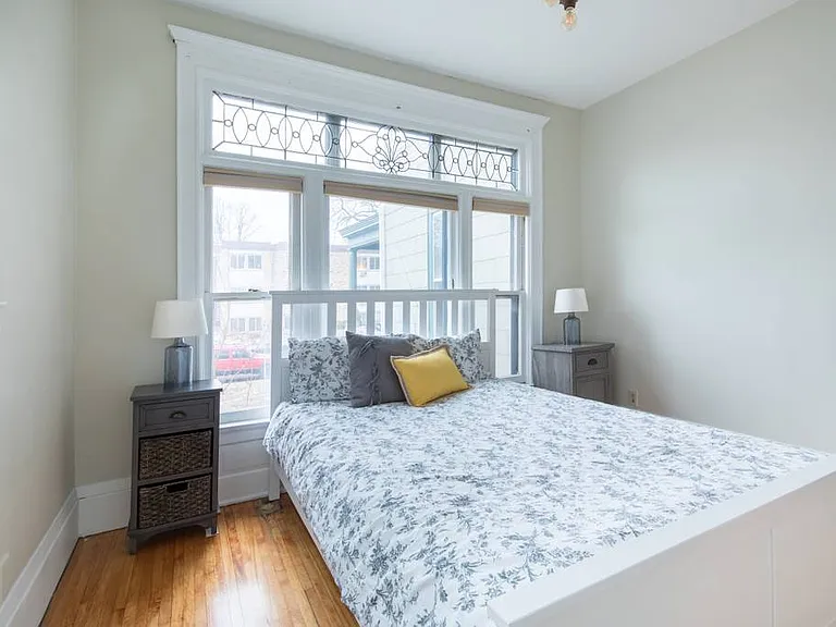 2213 Aldrich Ave S #1 — Photo 10
