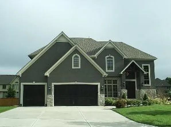 9414 W 149th Ter, Overland Park, KS 66221