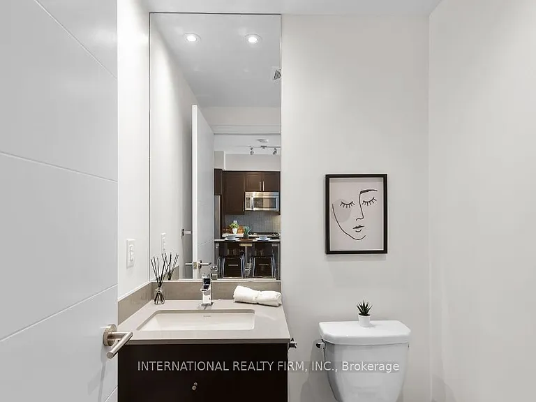 525 Adelaide St W #LPH35 — Photo 18