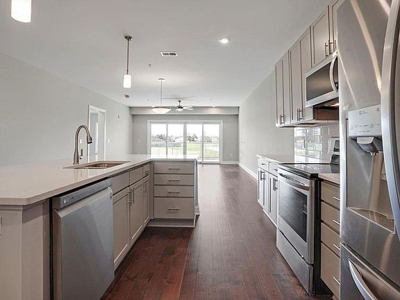5th image of 5339 Highpointe Lakes Dr #104