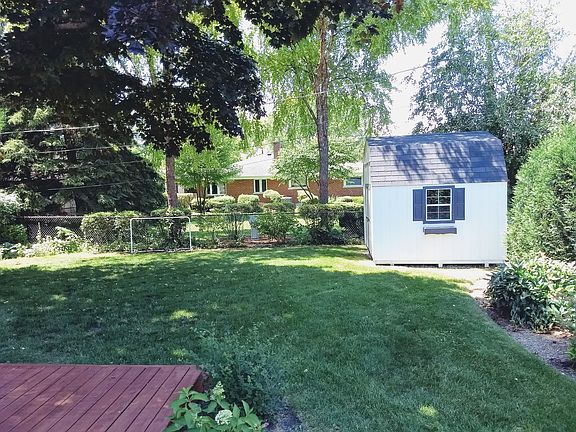 3rd image of 507 S Stewart Ave