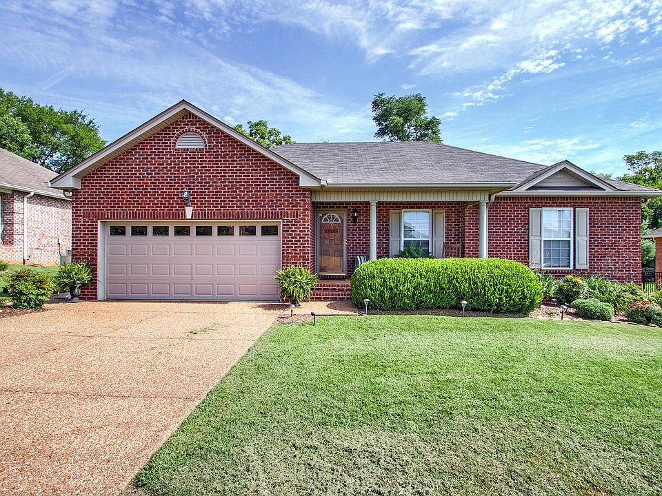 1st image of 640 Lilycrest Dr