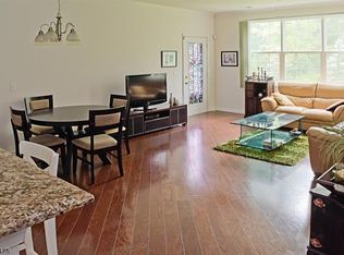 810 Brook Hollow Dr #810, Whippany, NJ 07981