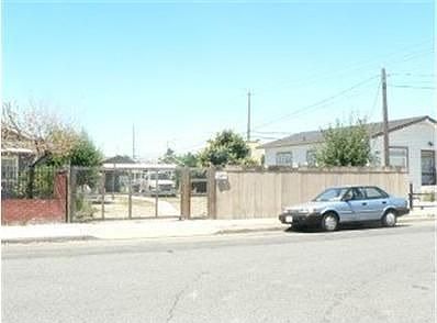 2nd image of 895 N 12th St