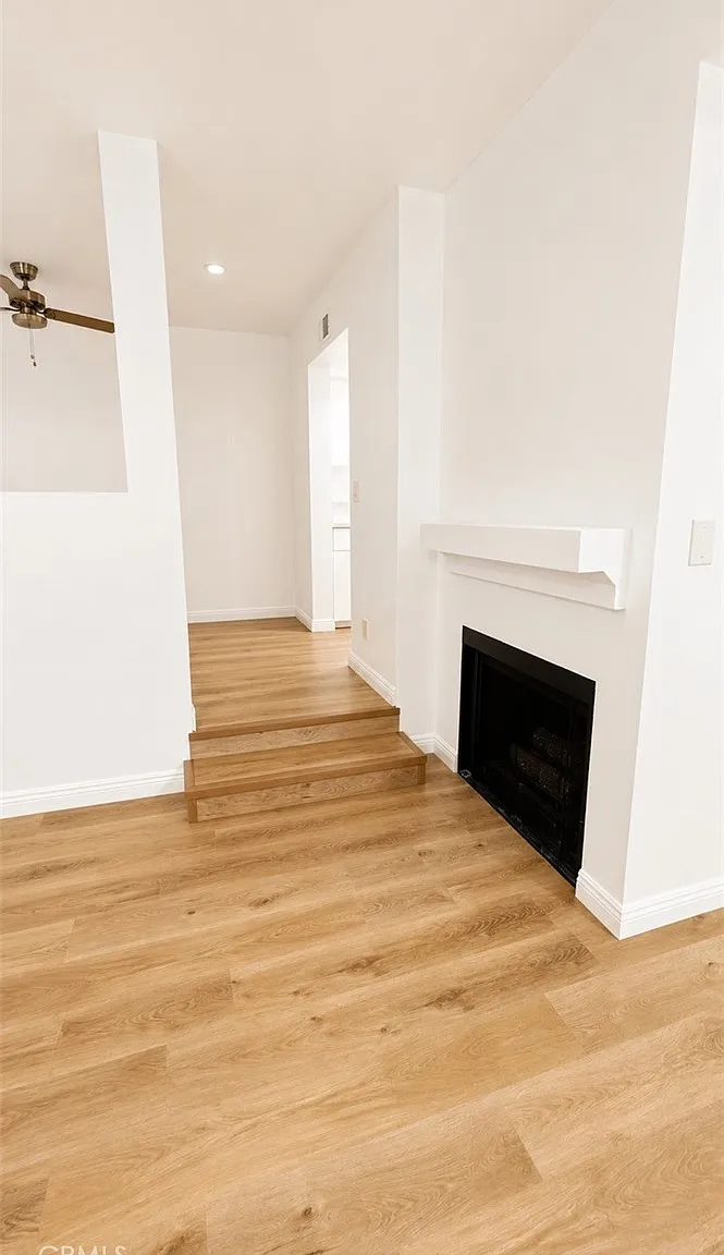 2 bed, 987 sqft, $2,790 — Photo 2