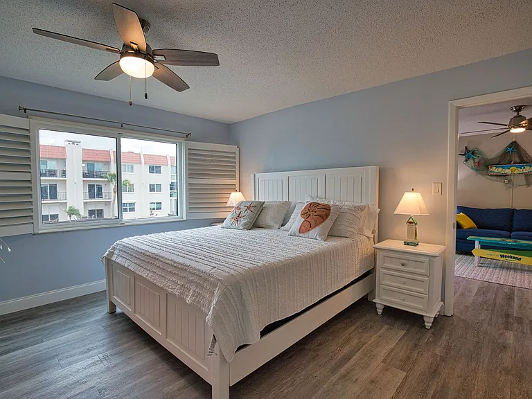 240 Santa Maria St #225 — Photo 17