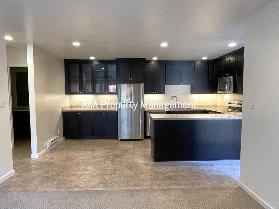 1st image of 101 Kinross Dr APT 22