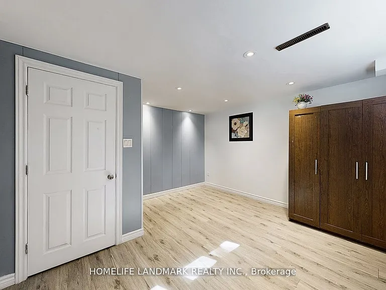 11 Uplands Ave #BASEMENT — Photo 22