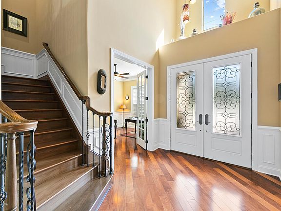 4th image of 266 Bermuda Greens Ave
