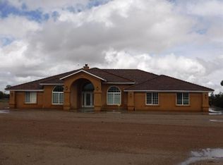 9778 Bolinas Rd, Oak Hills, CA 92344