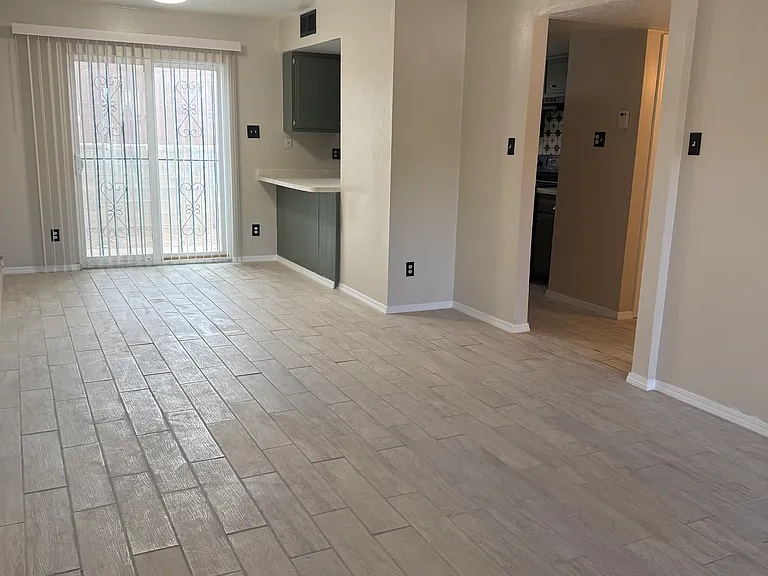 1013 Dickerson Dr SE #B — Photo 6