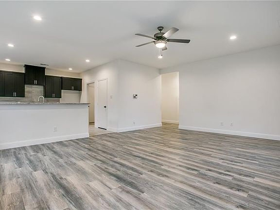 4th image of 4822 Pebbleridge Dr