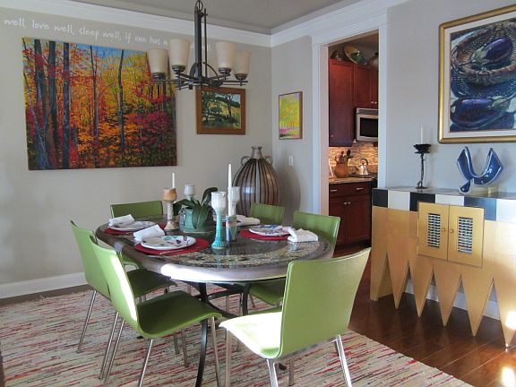 Dining room off kitchen