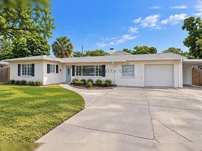 3 bed, 2.0 bath, 1573 sqft, $2,500 — Photo 1