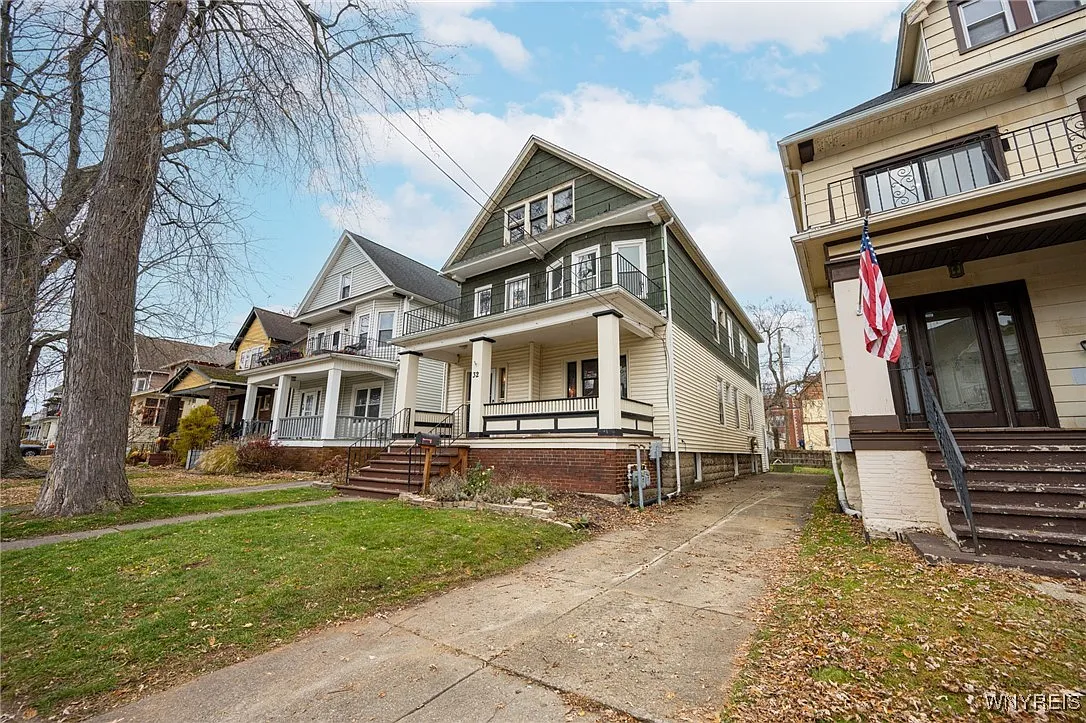 32 Magnolia Ave photo 1