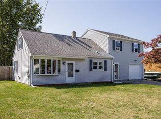 37 Greenway Dr, Bristol, RI 02809