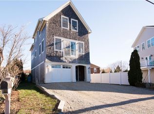 1105 Anthony Rd, Portsmouth, RI 02871