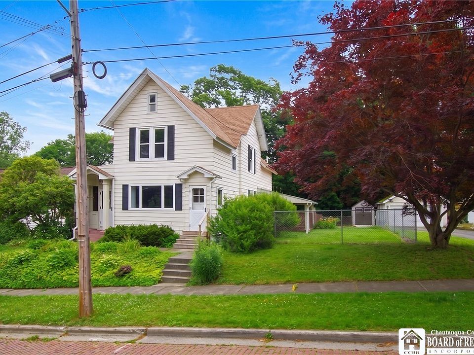 1st image of 135 Catlin Ave