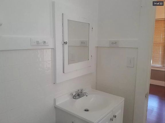 3rd image of 961 Robinson St