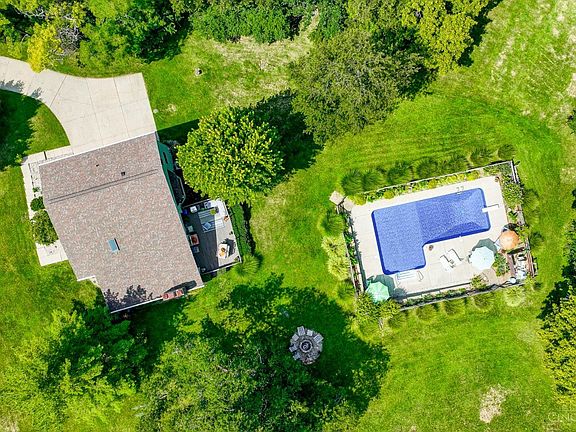 3rd image of 3129 Triplecrown Dr