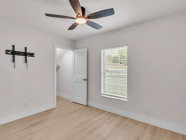 6246 Arthur Ave — Photo 9