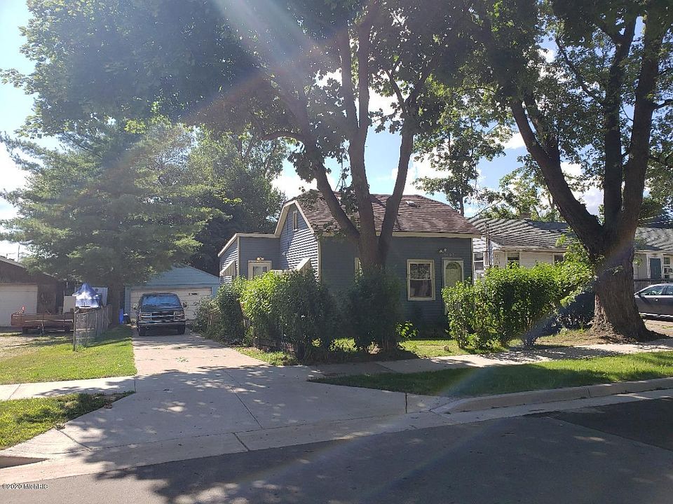 1st image of 2123 Johanna Ave SW