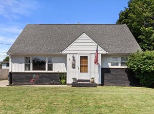725 S 95th St, West Allis, WI 53214
